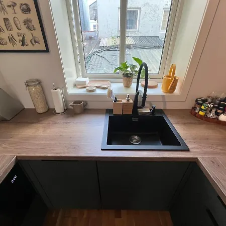 Cozy Gem In The Heart Of Leilighet