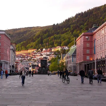 Cozy Gem In The Heart Of Lägenhet